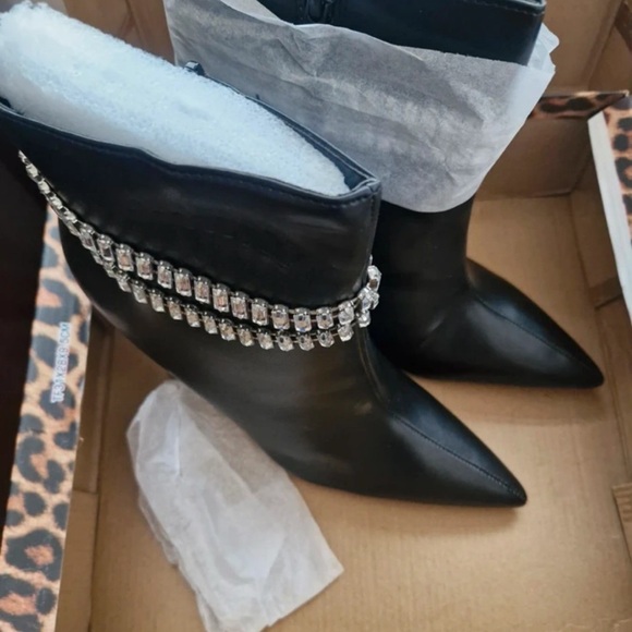 River Island Black Heeled Boots with Silver Accents - Picture 2 of 4
